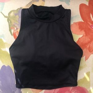 Cropped workout tank with Bra